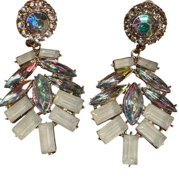 Elegant art deco style Silver and White Crystal Earrings - Picture 1 of 4